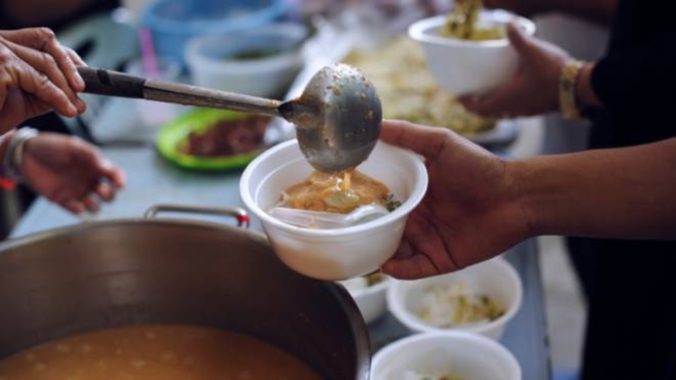 Coronavirus, mense chiuse alla Caritas. “Da oggi pasti monoporzione” - Cronaca - lanazione.it