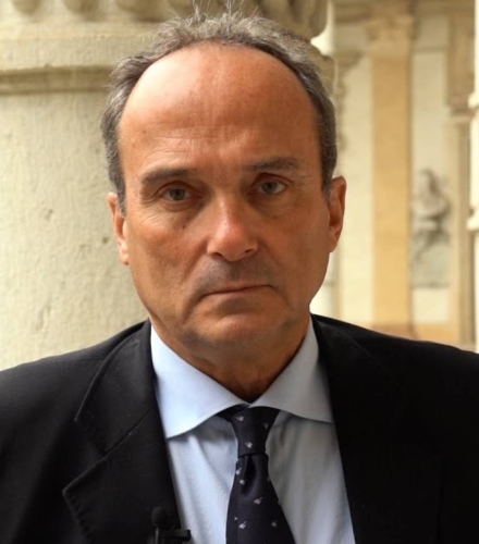 Le previsioni sbagliate dai virologi sul Covid-19