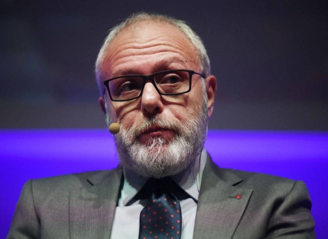 Le previsioni sbagliate dai virologi sul Covid-19