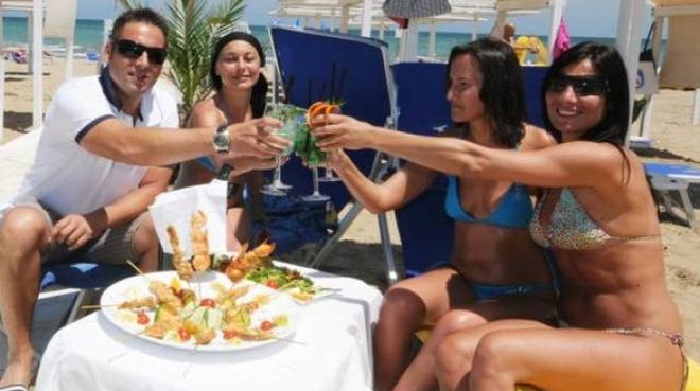 Download Mare Emilia Romagna Pranzi Cene E Sport Ecco Cosa Si Potra Fare Desktop Wallpaper Free Wallpaper Mare Emilia Romagna Pranzi Cene E Sport Ecco Cosa Si Potra Fare Desktop Wallpaper Free