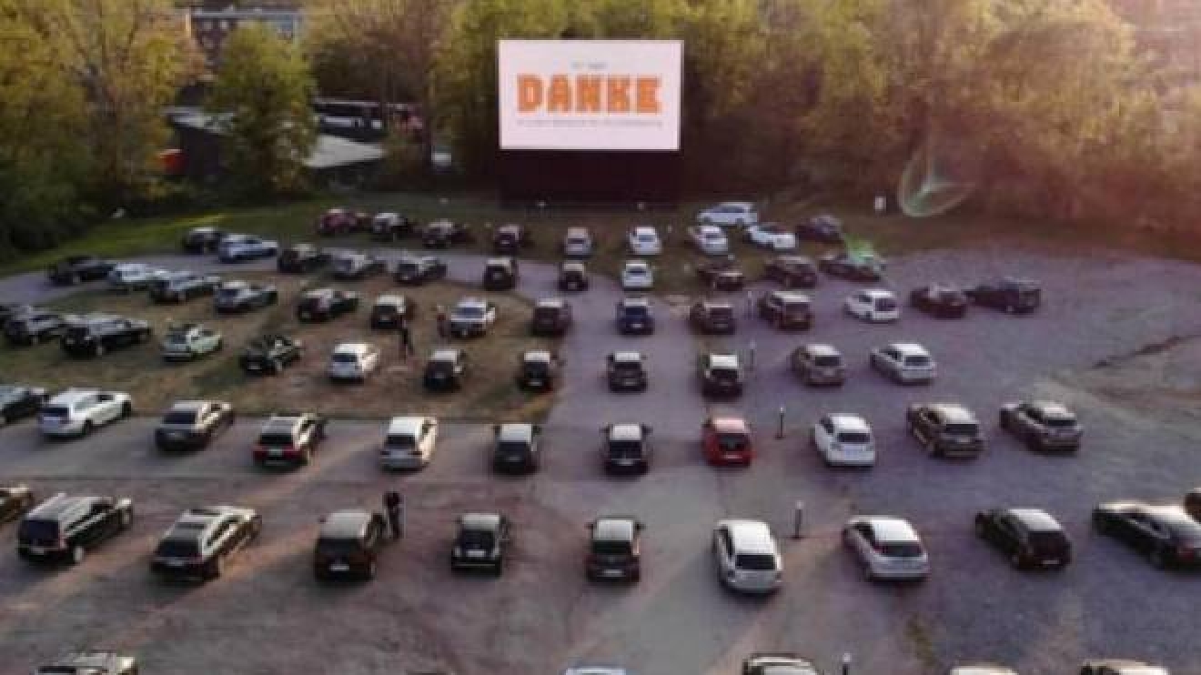 Fase 2 Drive In All Autodromo E Concerti Itineranti Su Camion In Giro Per Monza Cronaca