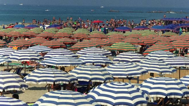 Get Spiaggia E Coronavirus A Pesaro Sotto L Ombrellone Al Massimo In For Android Free Get Wallpaper Spiaggia E Coronavirus A Pesaro Sotto L Ombrellone Al Massimo In For Android Free