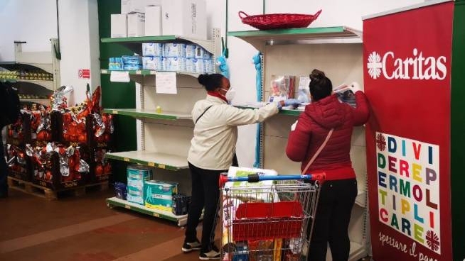 Milano Un Esercito Di Nuovi Poveri C E Il Rischio Rabbia Cronaca Ilgiorno It