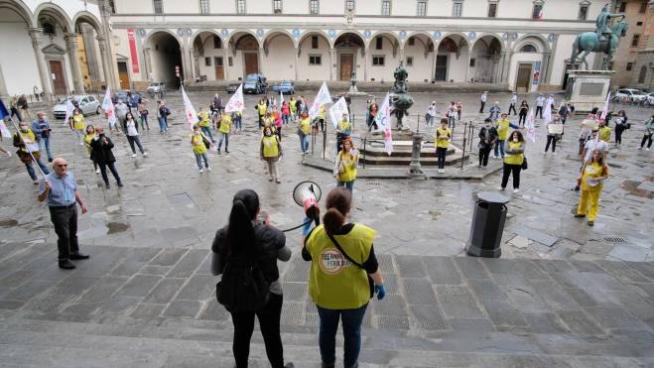 Firenze, il flashmob dei docenti precari