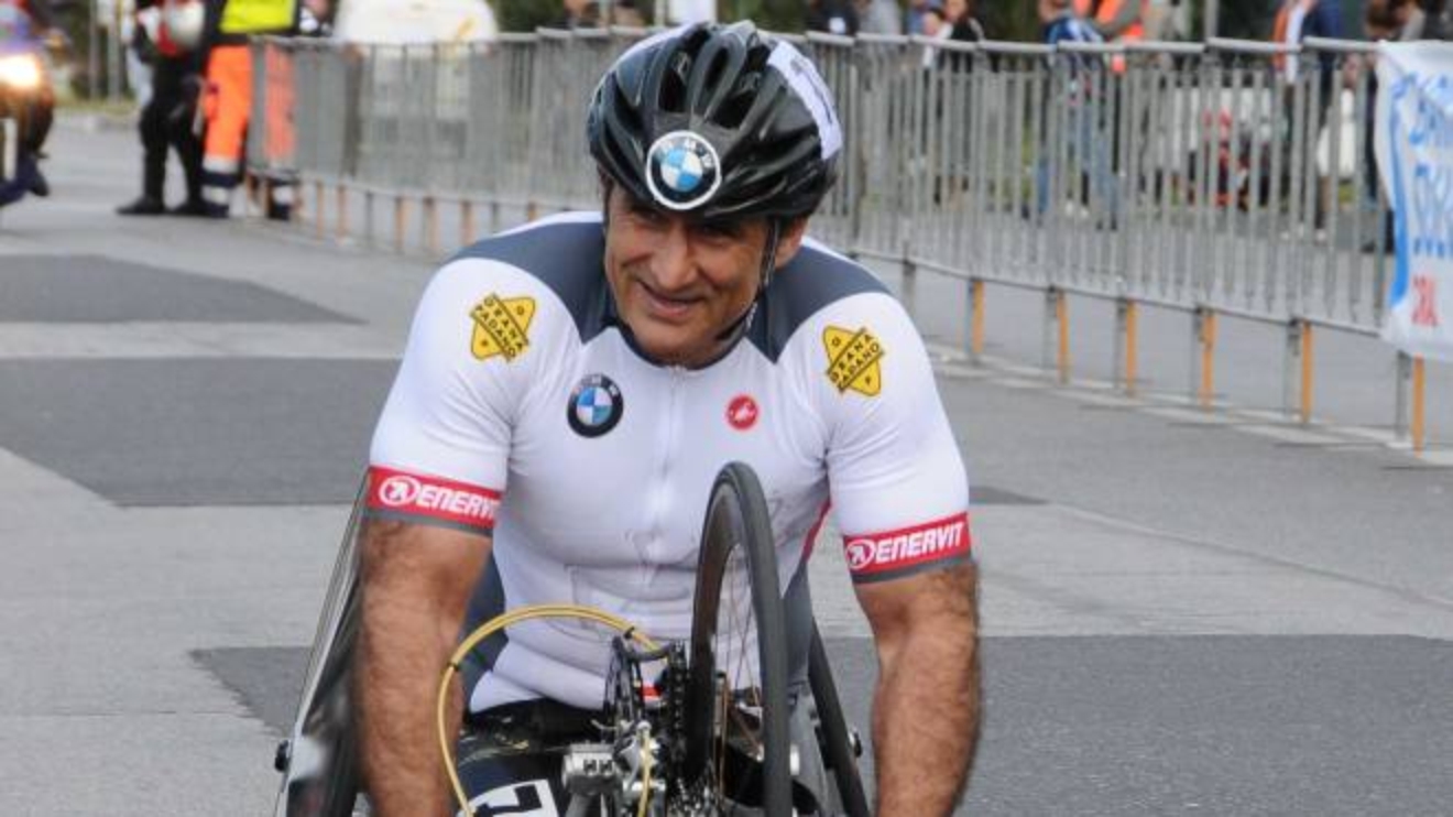 Alex Zanardi Bollettino Con Le Ultime Notizie Risveglio Rinviato