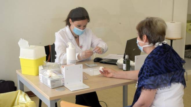 Coronavirus, test sierologici in provincia di Milano (Ansa)