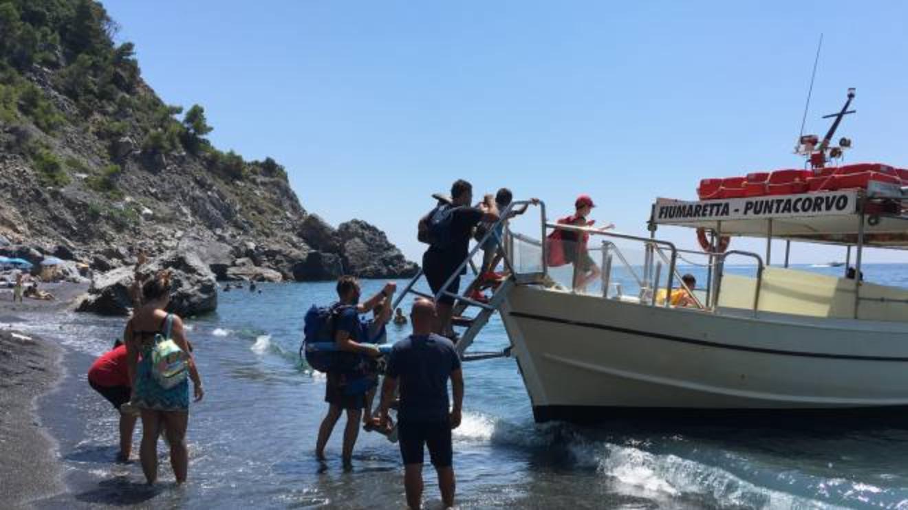 Mare Debutta La Prenotazione Con L App Accessi Controllati Alle Spiagge Cronaca Lanazione It