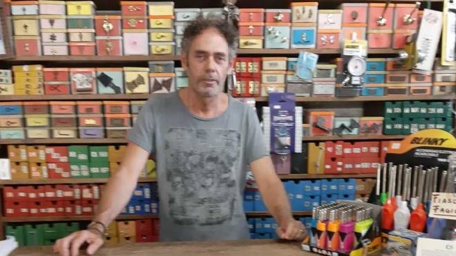 Senza I Turisti Via San Paolino Muore I Pochi Ancora Aperti Sono In Trincea Cronaca