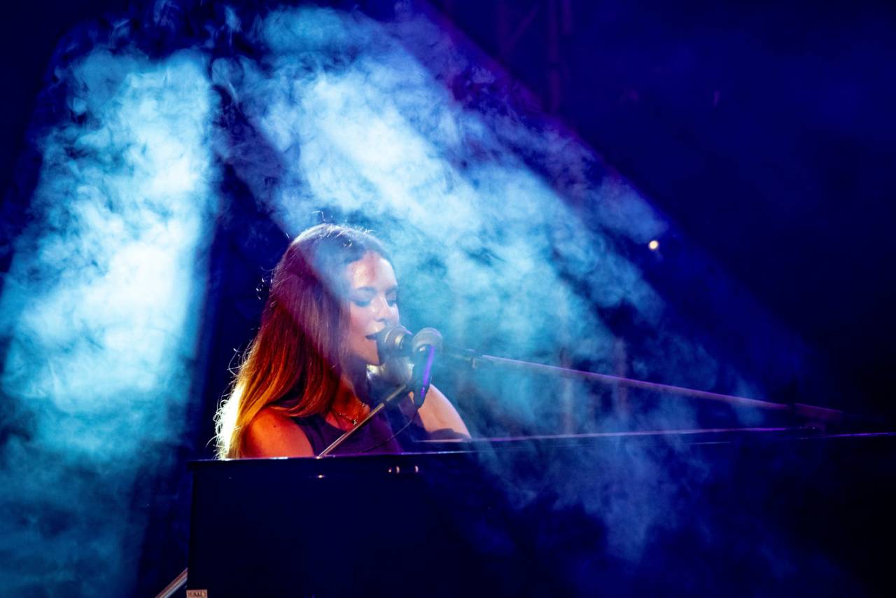 Concerti Al Teatro Romano Arriva Francesca Michielin Con Spazi Sonori Cronaca Lanazione It