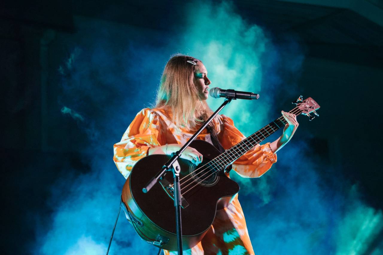 Concerti Al Teatro Romano Arriva Francesca Michielin Con Spazi Sonori Cronaca Lanazione It
