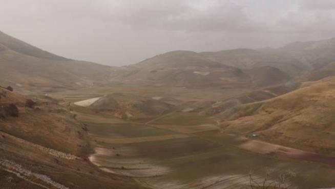 Castelluccio di Norcia (foto Ansa)