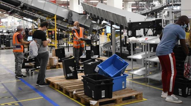 Amazon Rovigo La Cisl Carichi Di Lavoro Troppo Pesanti Economia Ilrestodelcarlino It