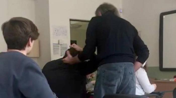 Prof schiaffeggia alunno che non si mette la mascherina. Il video diventa virale - glbnews.com