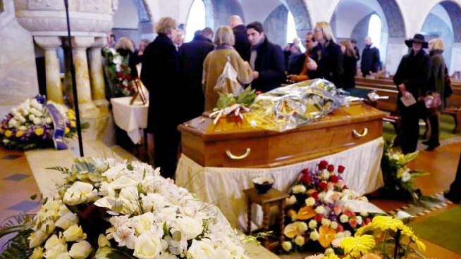 Celebrati A Roma I Funerali Di Anita Ekberg Le Ceneri Andranno In Svezia Cinema Quotidiano Net