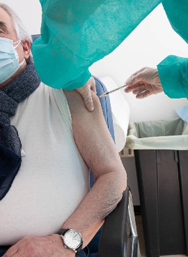 si parte anche a fermo 750 vaccini al giorno cronaca ilrestodelcarlino it