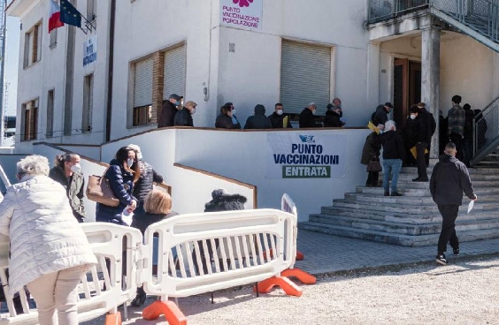 don mancini aumentano i vaccinatori cronaca ilrestodelcarlino it