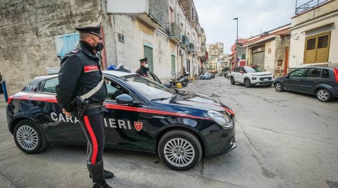 napoli aggredito da cinque ragazzi e accoltellato 15enne in ospedale cronaca quotidiano net