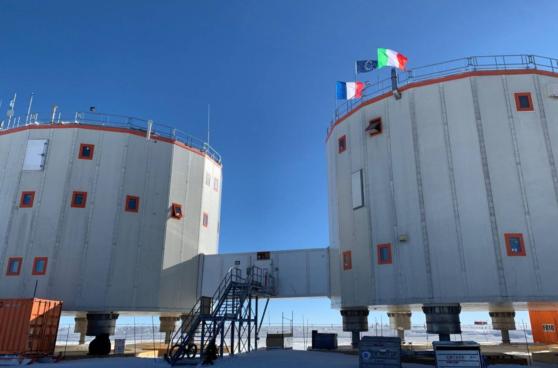 Estación de Investigación Concordia, Antártida: alberga a científicos italianos y franceses