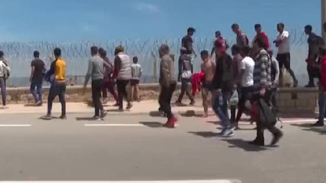 Ceuta La Foto Del Neonato Migrante Salvato Dal Mare Ha Commosso Il Mondo Esteri Quotidiano Net Ceuta La Foto Del Neonato Migrante Salvato Dal Mare Ha Commosso Il Mondo Esteri Quotidiano Net