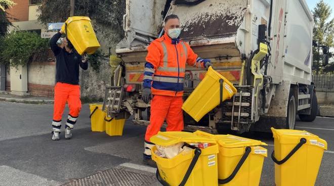 Raccolta Differenziata Ravenna Per Il Porta A Porta Si Va Al 2022 Cronaca Ilrestodelcarlino It Calendario Pulizia Strade Brescia 2022
