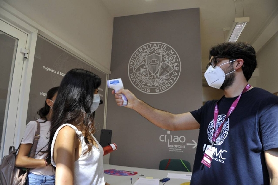 bene il green pass per le lezioni in ateneo ma va tutelato anche chi non puo vaccinarsi cronaca