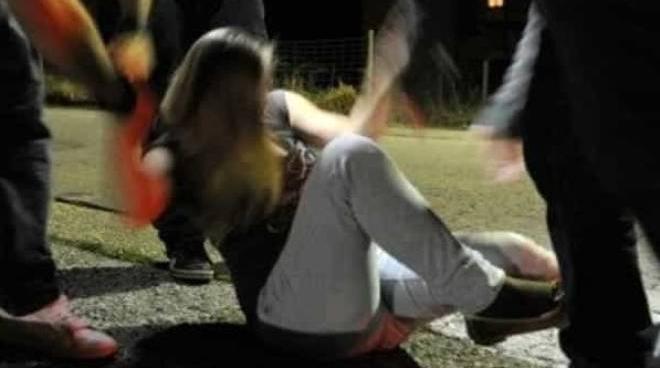 violenza sessuale rimini ragazzina aggredita dal branco in sei rischiano il processo cronaca