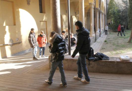 Lutto a scuola, muore prof