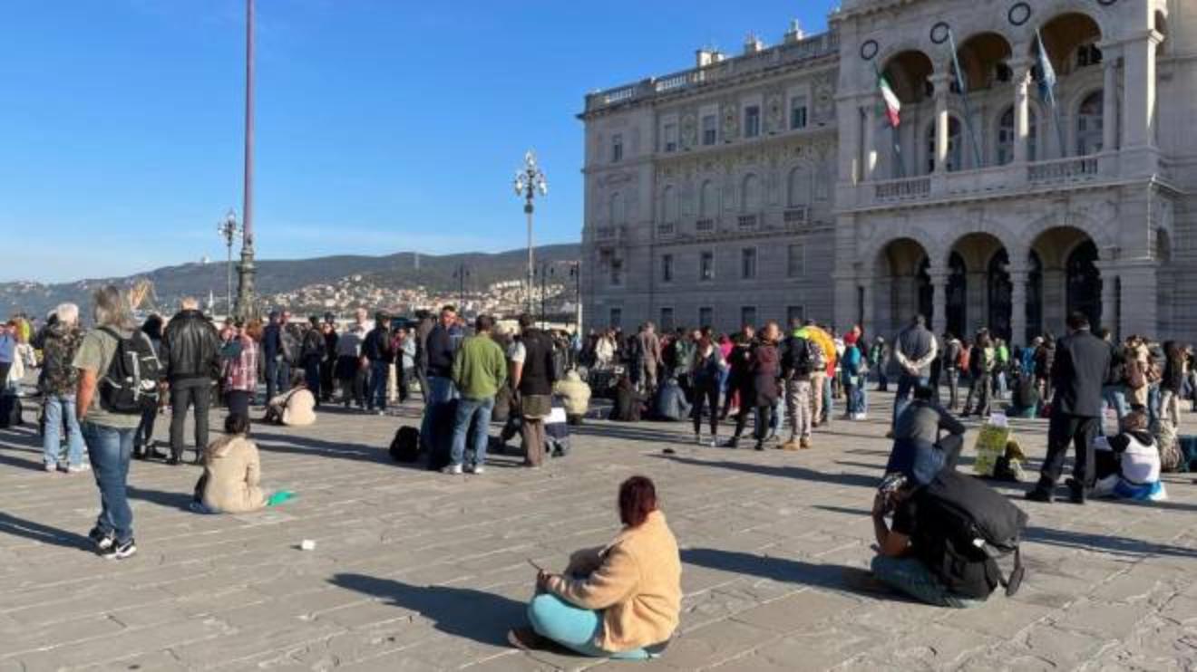 trieste no green pass ancora in citta nasce il coordinamento 15 ottobre cronaca quotidiano net