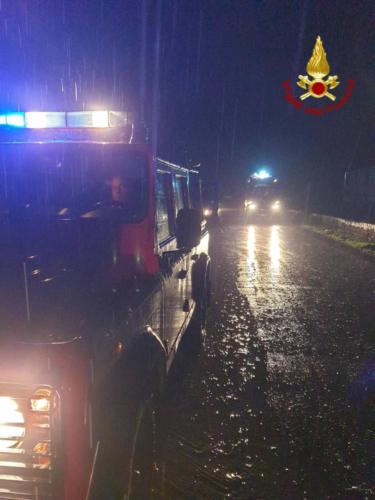 Bad weather in Sicily and Calabria.  Cars overwhelmed by mud in Scordia: two missing