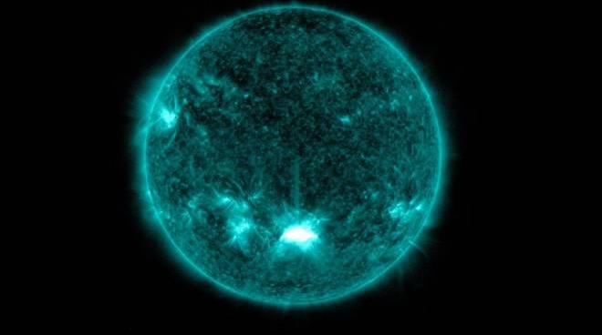 NASA: La llamarada solar que envió partículas de energía hacia la Tierra.