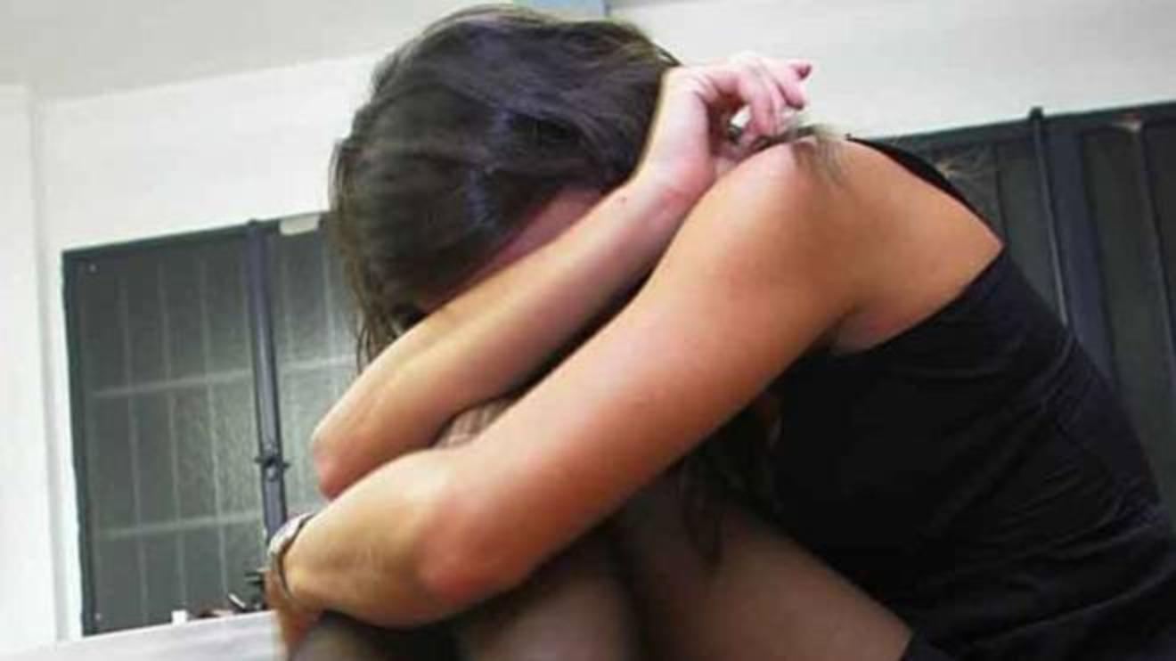 offre la moglie agli scambisti condannato a 8 anni per violenza sessuale di gruppo cronaca