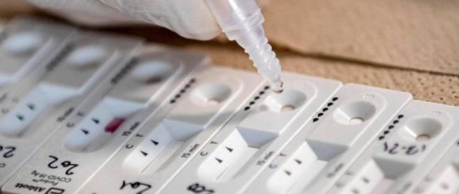 covid napoli 27 novembre 6 decessi 1 154 contagiati e primo caso di variante omicron cronaca