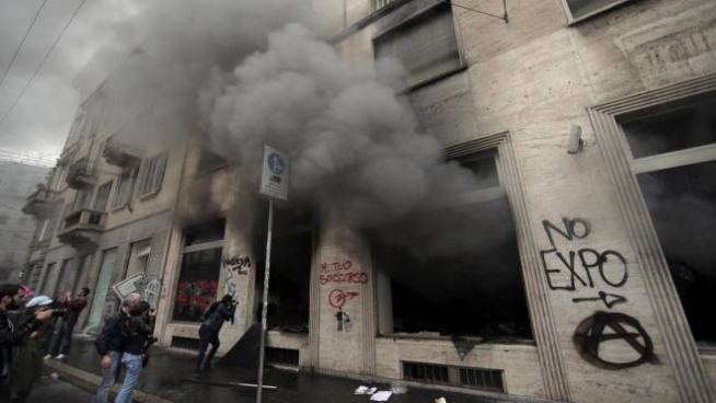 Corteo No Expo, Milano (Ansa)