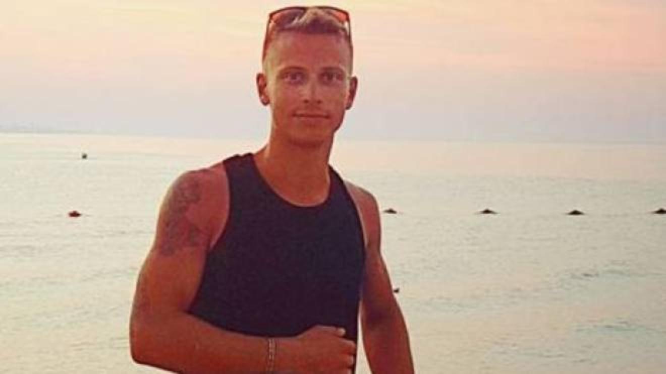 incidente a riccione oggi il funerale di simone ugolini cronaca ilrestodelcarlino it
