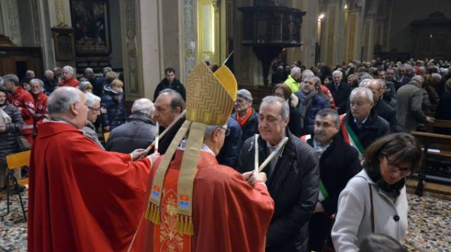 4 - Benedizione della gola 4 - Benedizione della gola