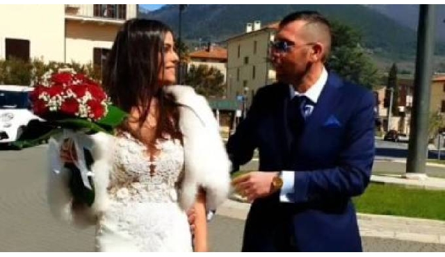 Sara Tommasi e il marito Antonio Orso (Foto Instagram Stories) Sara Tommasi e il marito Antonio Orso (Foto Instagram Stories)