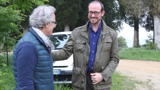 L'assessore Mazzini con Massimo Betti a Mociano L'assessore Mazzini con Massimo Betti a Mociano