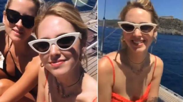 Chiara Ferragni, con gli occhiali bianchi, in due "storie" su Instagram Chiara Ferragni, con gli occhiali bianchi, in due "storie" su Instagram