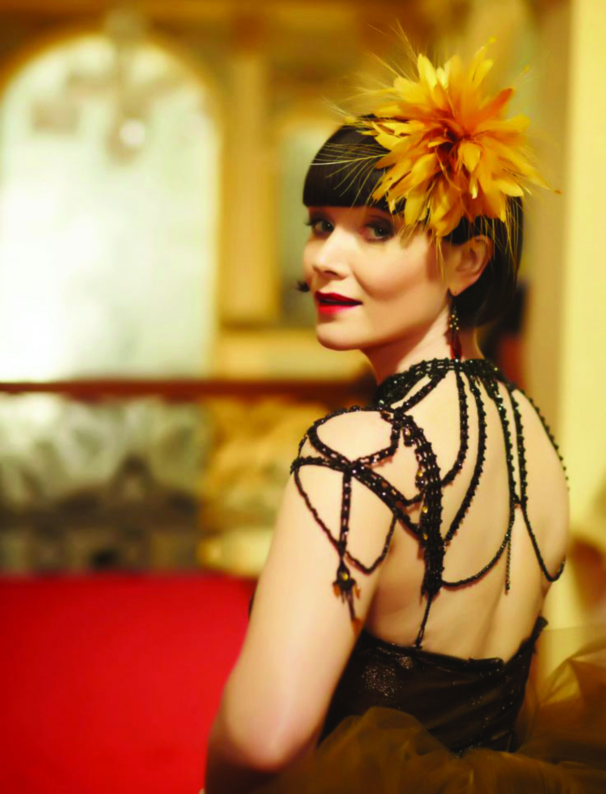 Miss Fisher - Delitti e Misteri-Sfilata con delitti