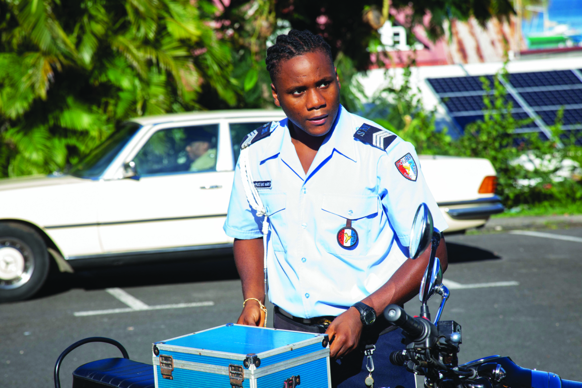 Delitti in Paradiso 10-Il pastello rosso