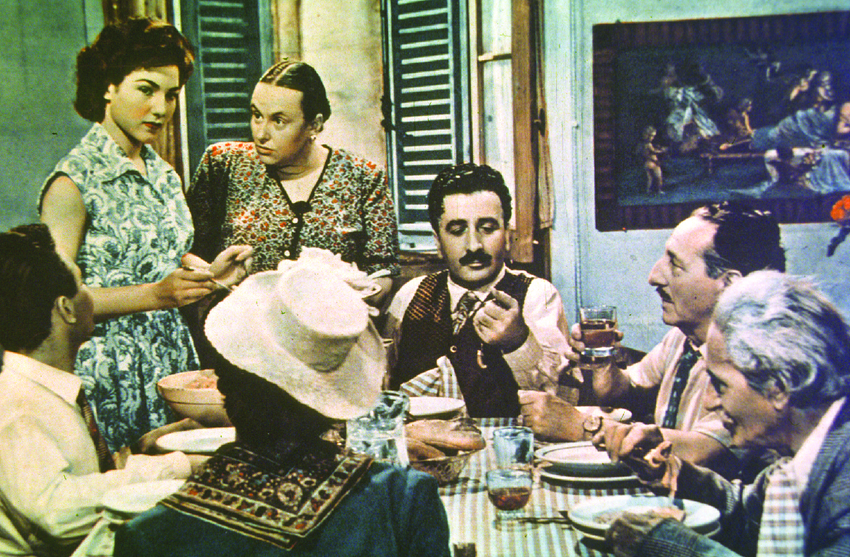La domenica della buona gente