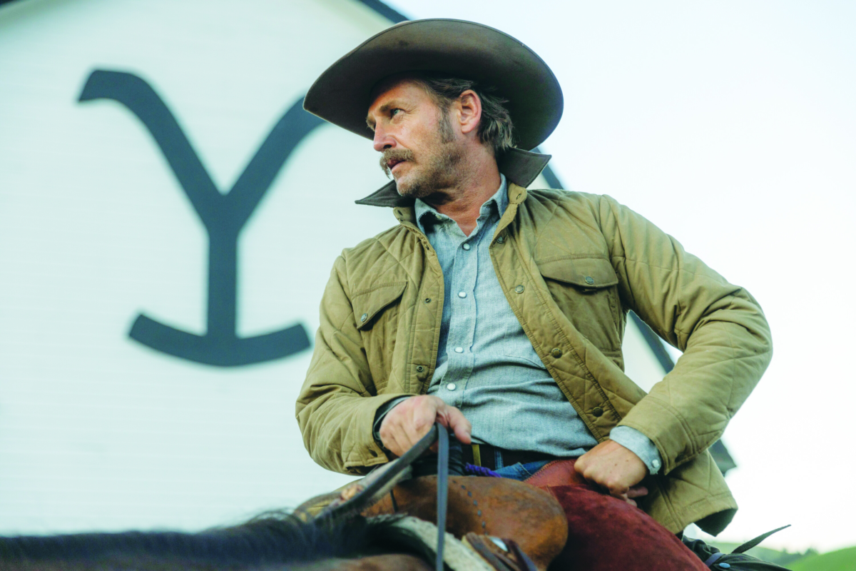 Yellowstone-Watch 'Em Ride Away