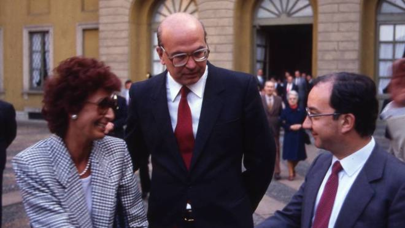 Milano si divide su Craxi, l'ex sindaco Tognoli: "Giusto ricordarlo" - Cronaca - ilgiorno.it