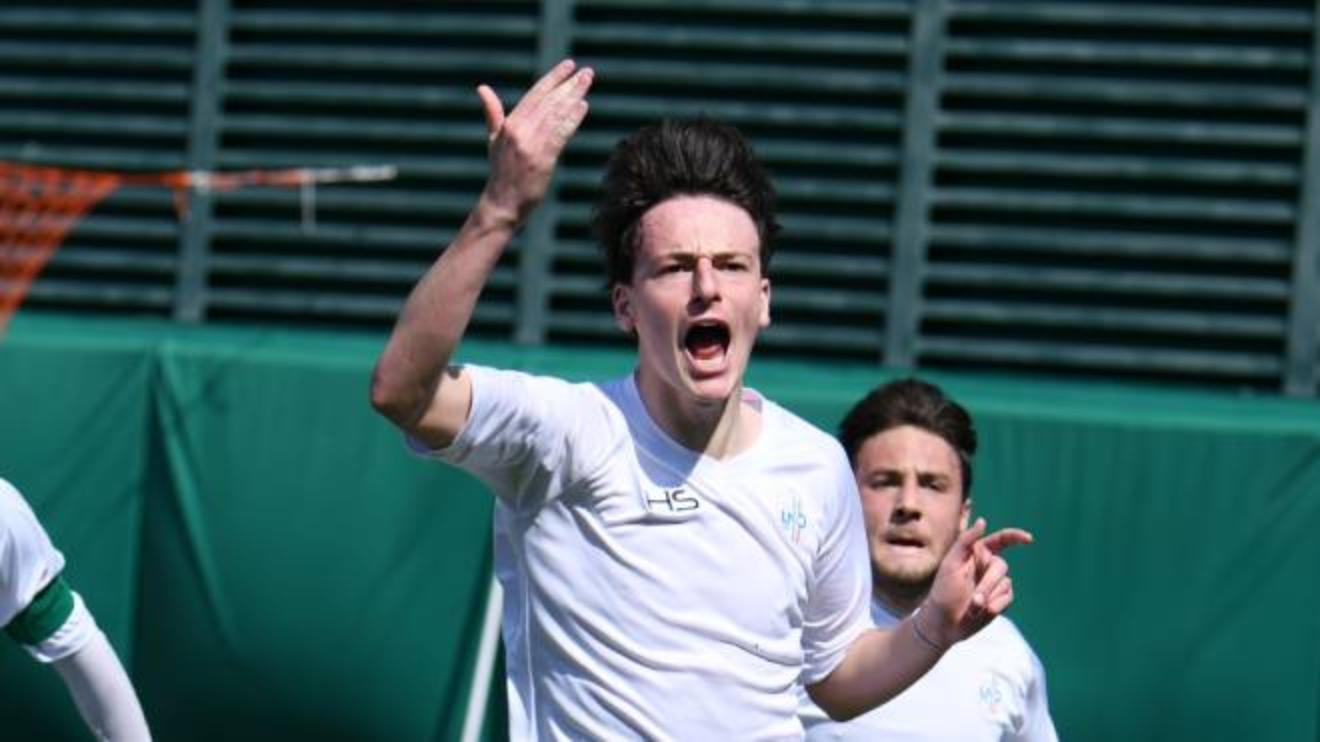 calcio il figlio di matteo renzi nell udinese primavera in ritiro con la squadra calcio