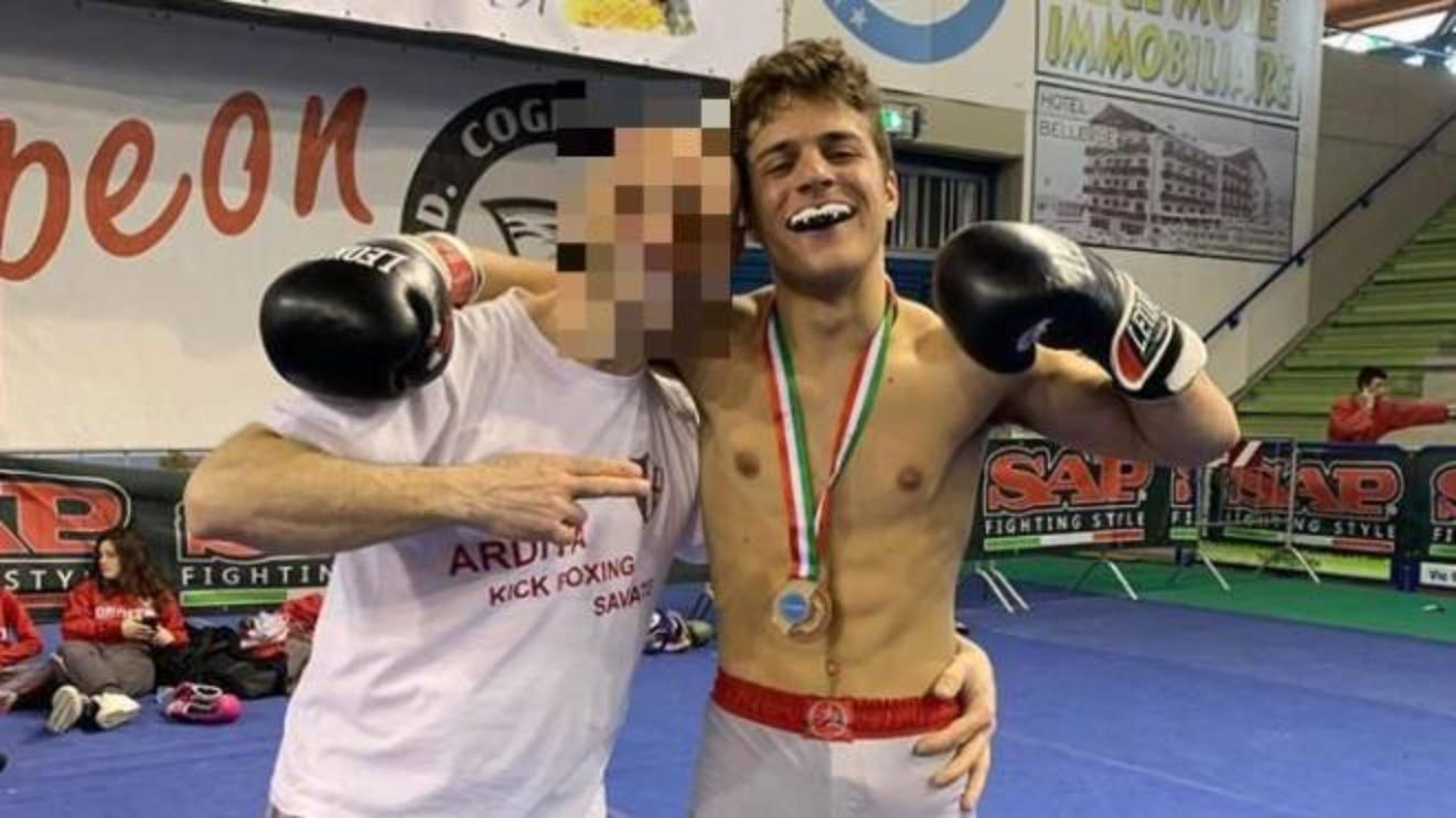l accusa al figlio di grillo stuprata mentre la mia amica dormiva cronaca quotidiano net