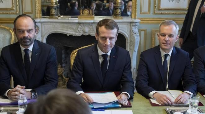 Emmanuel Macron, Edouard Philippe e Francois de Rugy (Ansa)