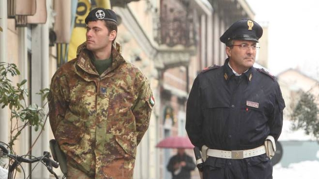 Polizia ed esercito in città
